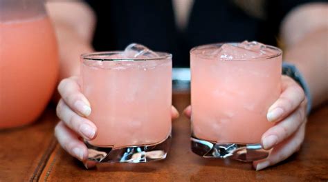 Gin Pom: The Quintessential Pinoy Cocktail – .